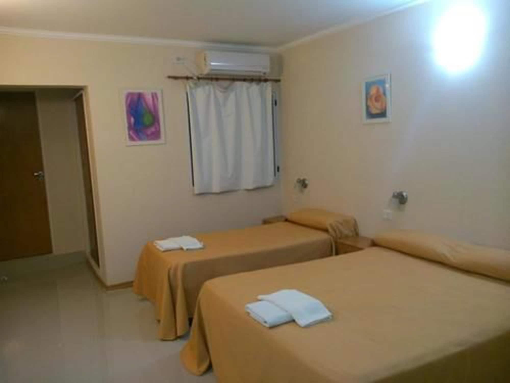 Cheltum Hotel Trelew Zewnętrze zdjęcie