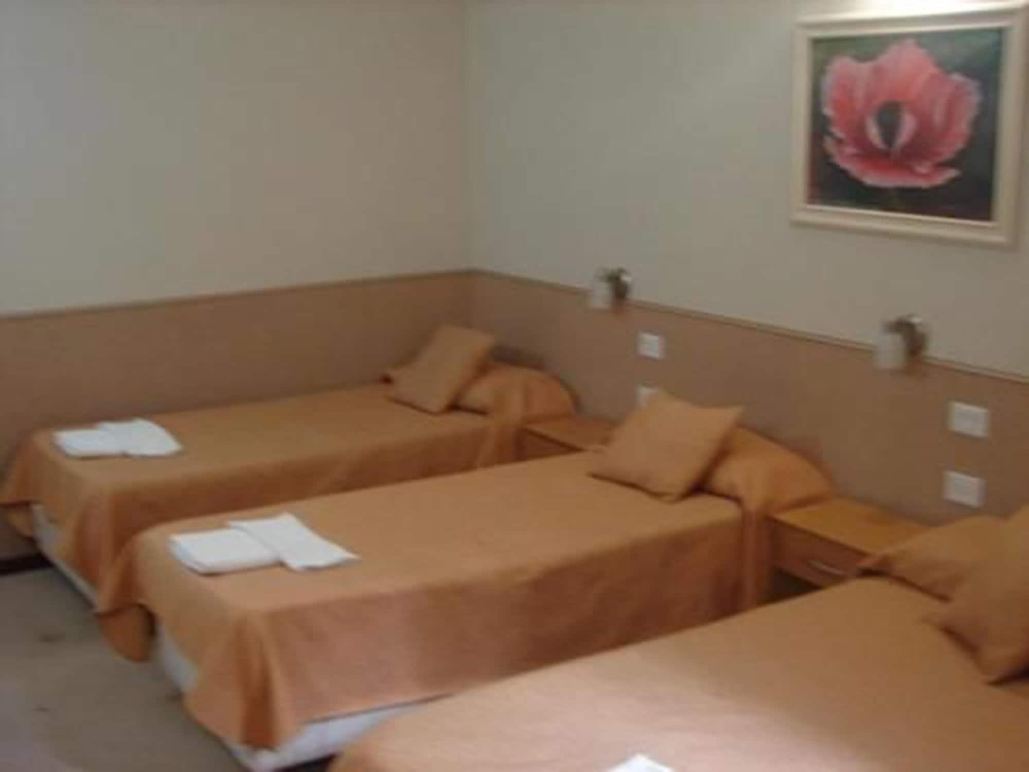 Cheltum Hotel Trelew Zewnętrze zdjęcie