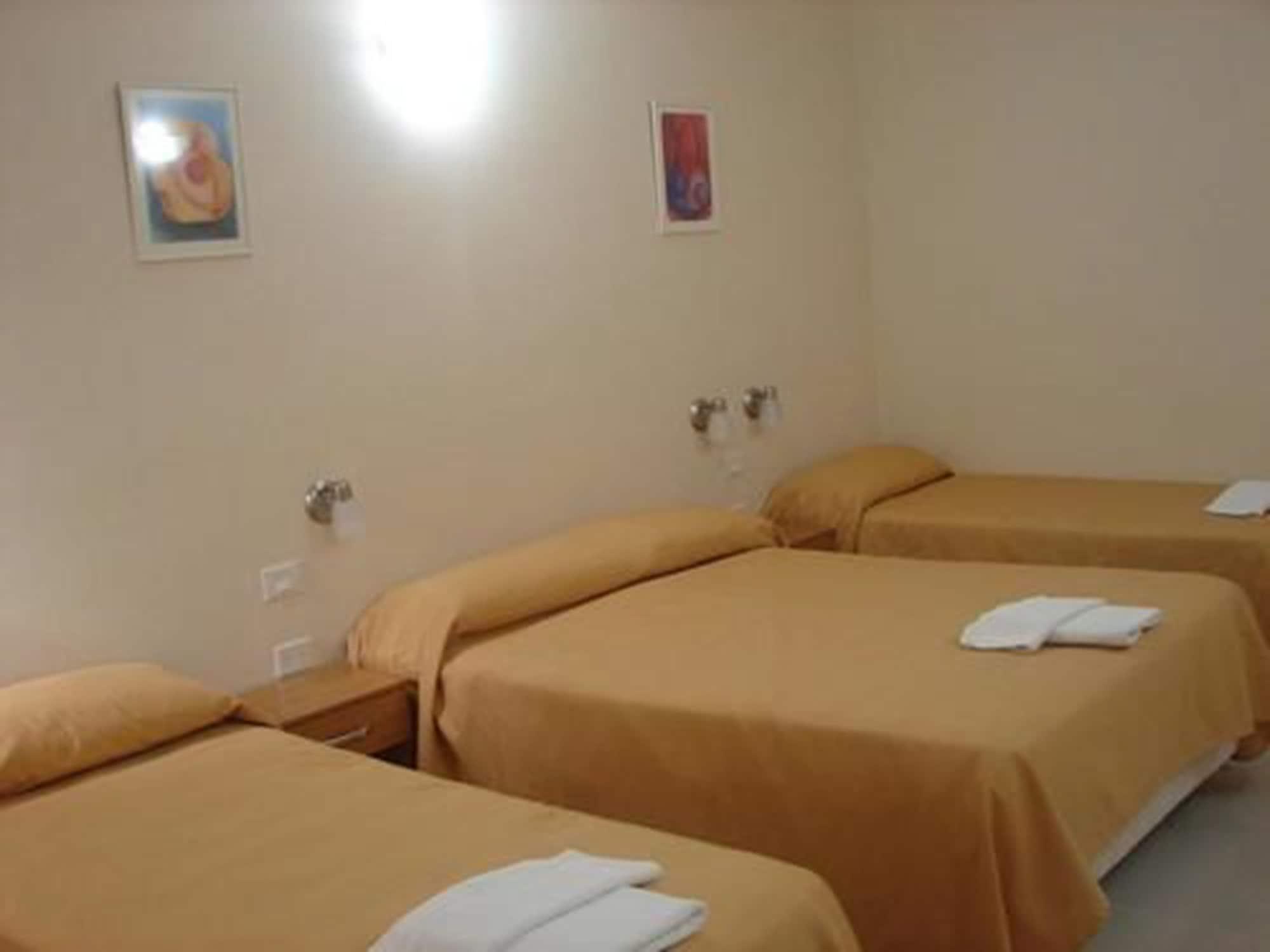 Cheltum Hotel Trelew Zewnętrze zdjęcie