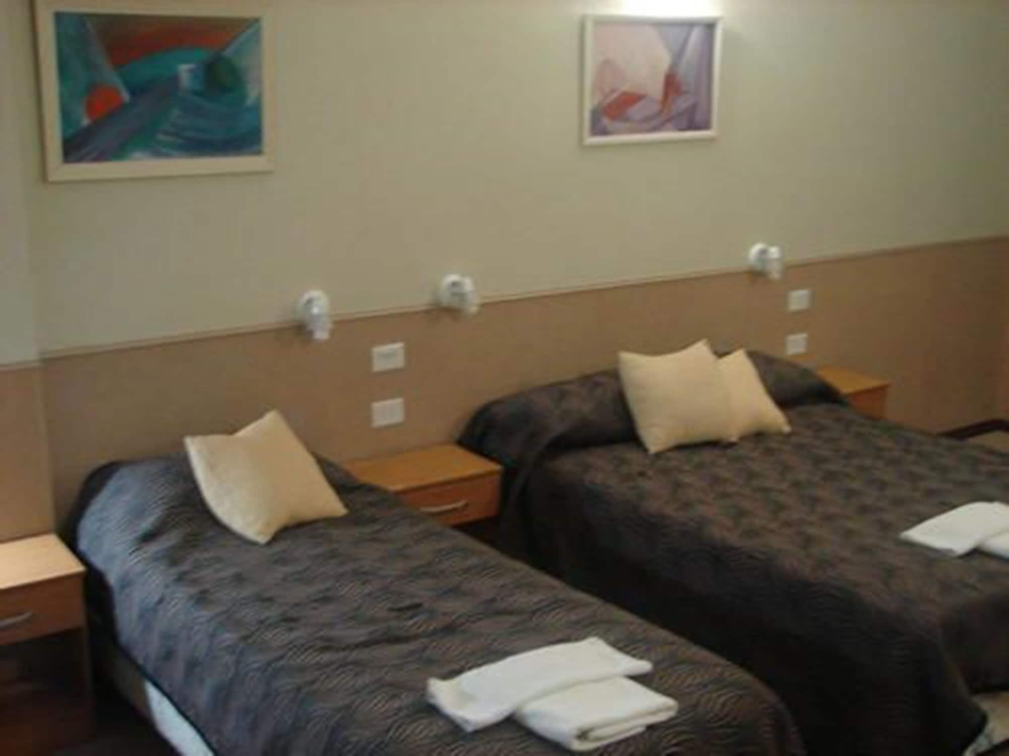 Cheltum Hotel Trelew Zewnętrze zdjęcie