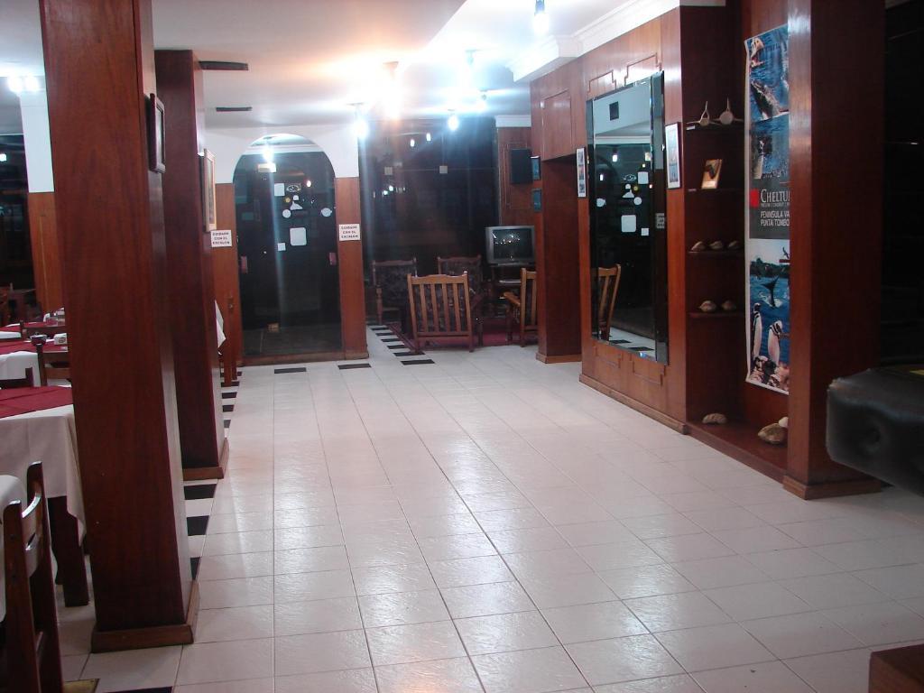 Cheltum Hotel Trelew Zewnętrze zdjęcie