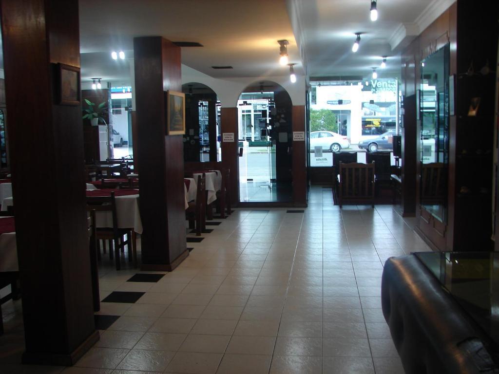 Cheltum Hotel Trelew Zewnętrze zdjęcie
